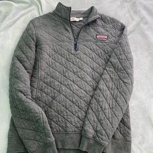 vineyard vines pull over